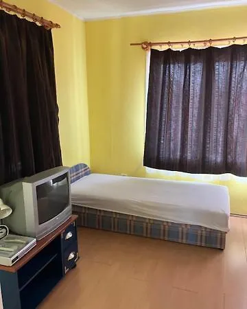 Fanni Aparmanhaz * Miskolc